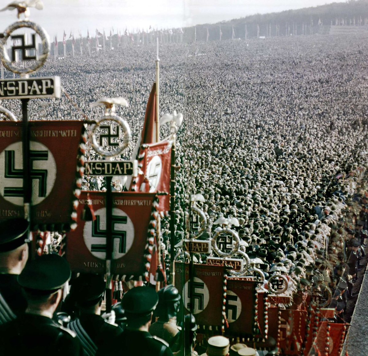 самый массовый митинг в истории превратился в коллективную амнезию