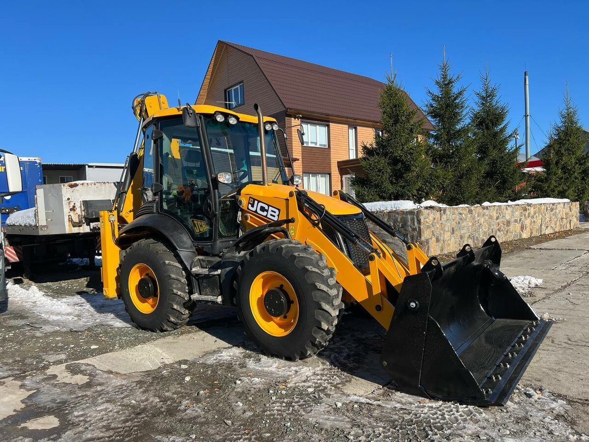 Аренда экскаватора-погрузчика JCB